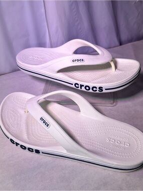 CROCS White Flip Flops with Navy Trim
